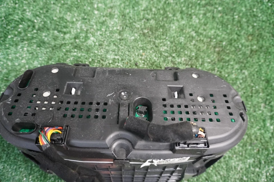 2010 HYUNDAI Genesis Coupe medidor de velocidade cluster OEM 90K milhas 940012M310 - Imagem 4 de 4