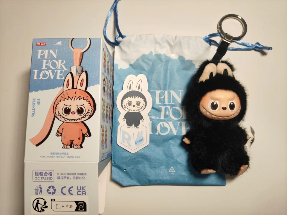 POP MART Labubu V4 The Monsters Pin For Love Alphabet Plush Pendant - Letter R - Image 2 of 4