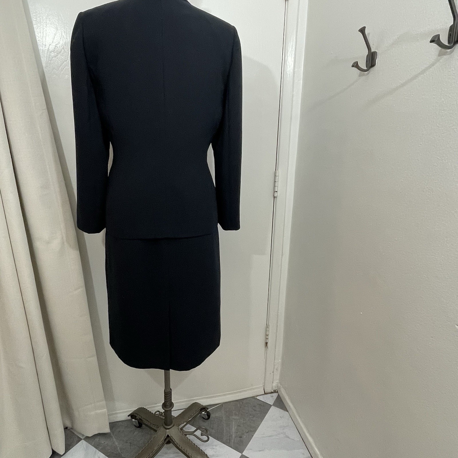 Collection For Le Suit Size 12 Skirt Suit. Midnight Navy Black See Pictures.