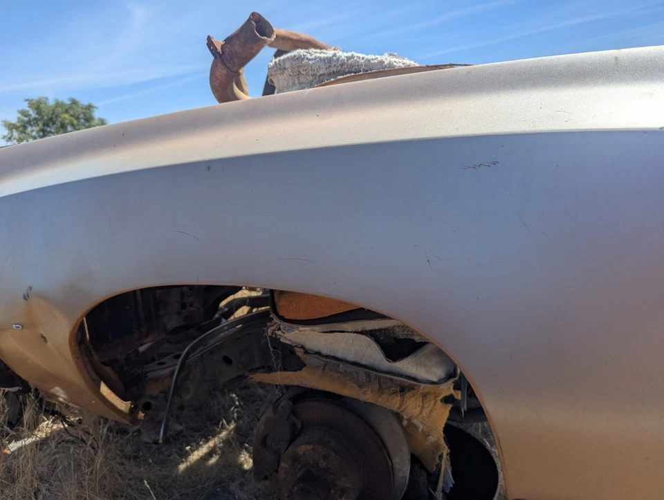 Guardabarros derecho Chevrolet Monte Carlo 1973 1974 1975 1976 1977 OEM Foto 4 de 4