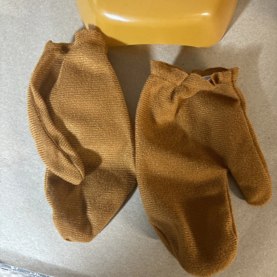 Five Nights at Freddy's Rubies Mask Halloween 9” To Top Child’s? With Mittens - Image 3 of 4