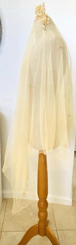 Tiara y velo nupcial de flores de cera antiguas a vintage con flores de azahar c. 1930 Foto 3 de 4