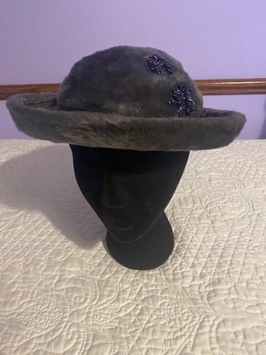 Vintage JJ Haggarty Grey Fuzzy/Felt Women's Hat