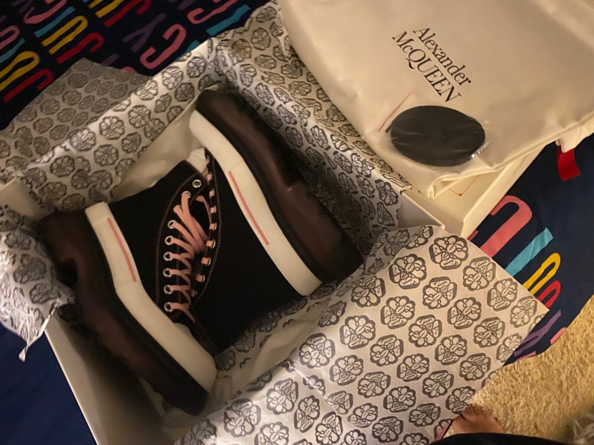 BRAND NEW Alexander McQueen Tread Slick High Top Sneakers 