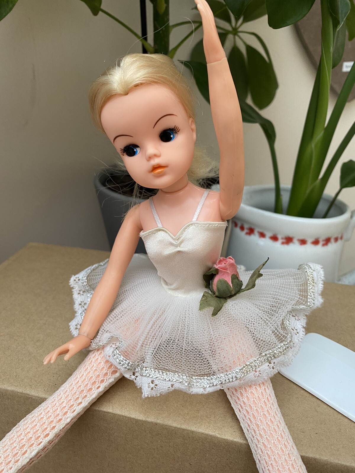 Vintage 1980s Pedigree SINDY DOLL BALLERINA Active Ballet Dance & Stand