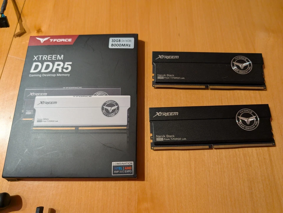 Team Group T-FORCE XTREEM 32 GB DDR5-8000 CL38 (2x 16 GB) - Hynix A-Die - Bild 2 von 3