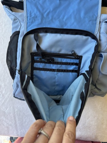 L.L. Bean Blue messenger cross body shoulder style Diaper Bag - Picture 5 of 11