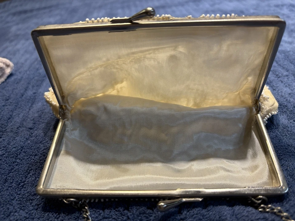 Vintage Hand Beaded Coin Purse 5" x 3.5" - Image 3 of 4