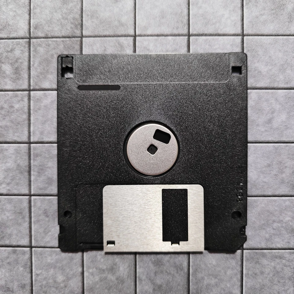 Microsoft Windows 95 Ultra Integrated Controller ATA Files Floppy Disk 3.5" - Image 3 of 4