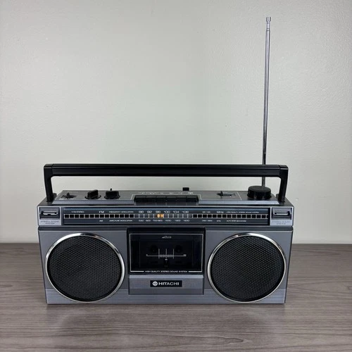 Vtg. 1980s HITACHI Stereo Cassette Boombox AM/FM/SHORTWAVE Model TRK-610H RARE!
