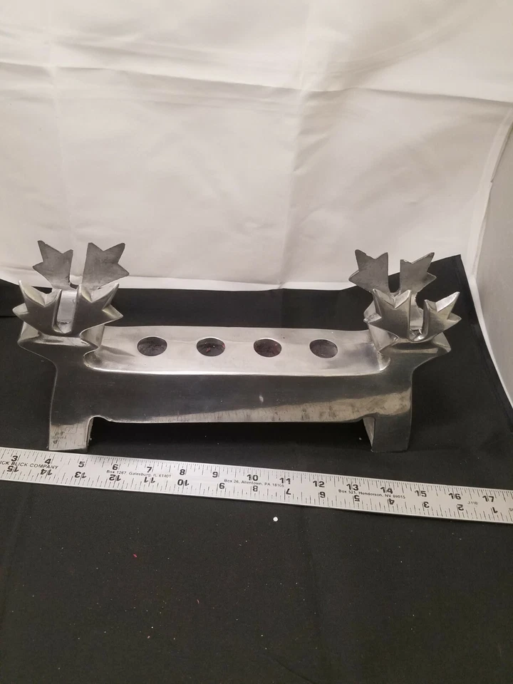 COLECCIÓN DE VACACIONES 4 VELAS CÓNICAS CARMESÍ CON SOPORTE DE RENO METÁLICO BRILLANTE Foto 4 de 4