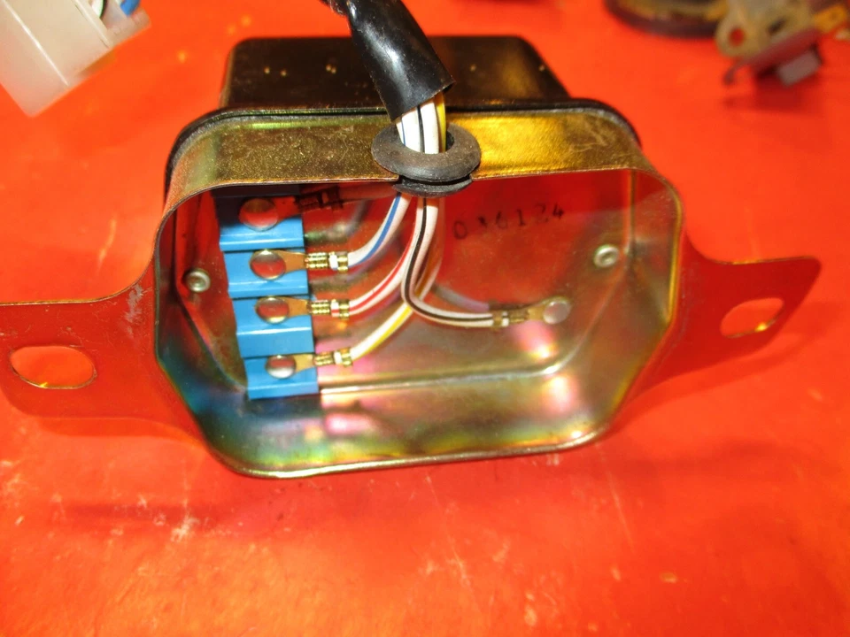 TOYOTA CELICA-COROLLA-CORONA-CORONA-CORONA-PICK-UP 1968-1976-NUEVO-REGULADOR DE VOLTAJE Foto 3 de 3