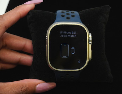 Apple Watch Ultra 2 49MM Black Titanium & Ceramic Black