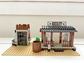LEGO (6755): Sheriff's Lock-Up - 98% Complete with Instructions