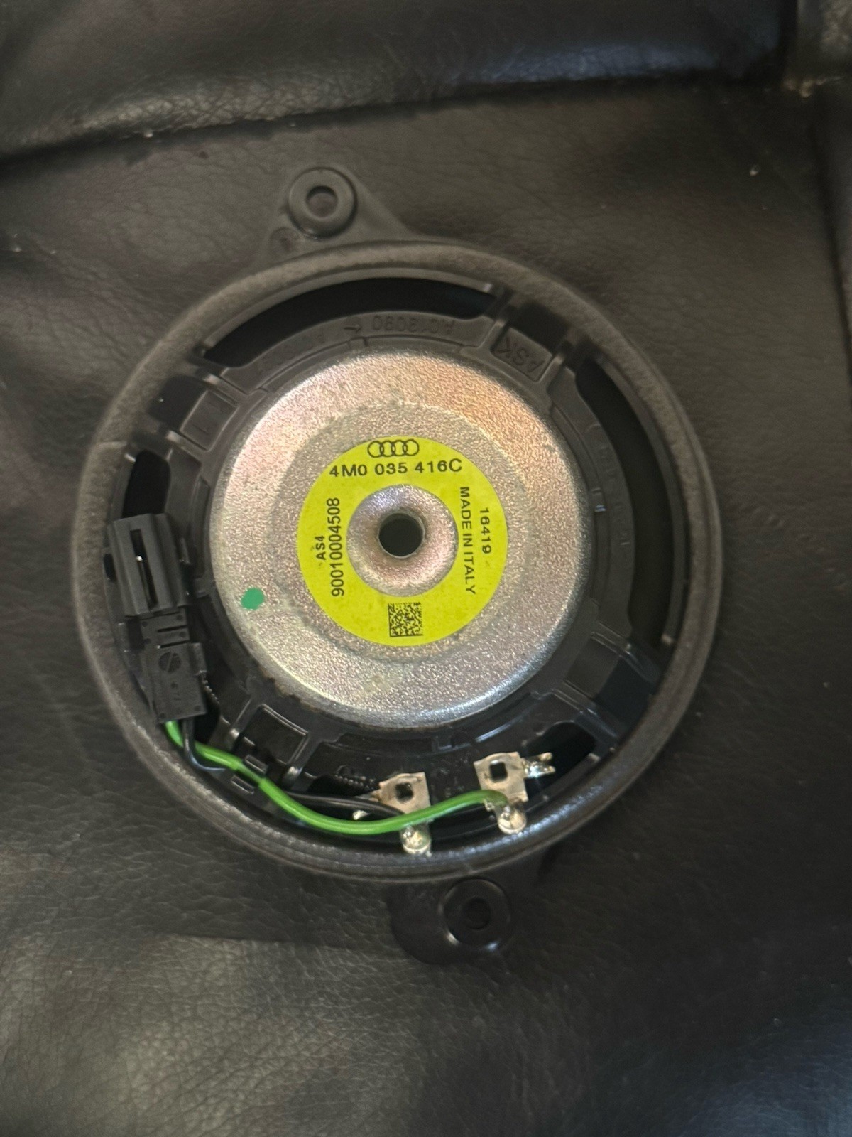 Lamborghini Urus 2023 Speaker P/N 4M8035300