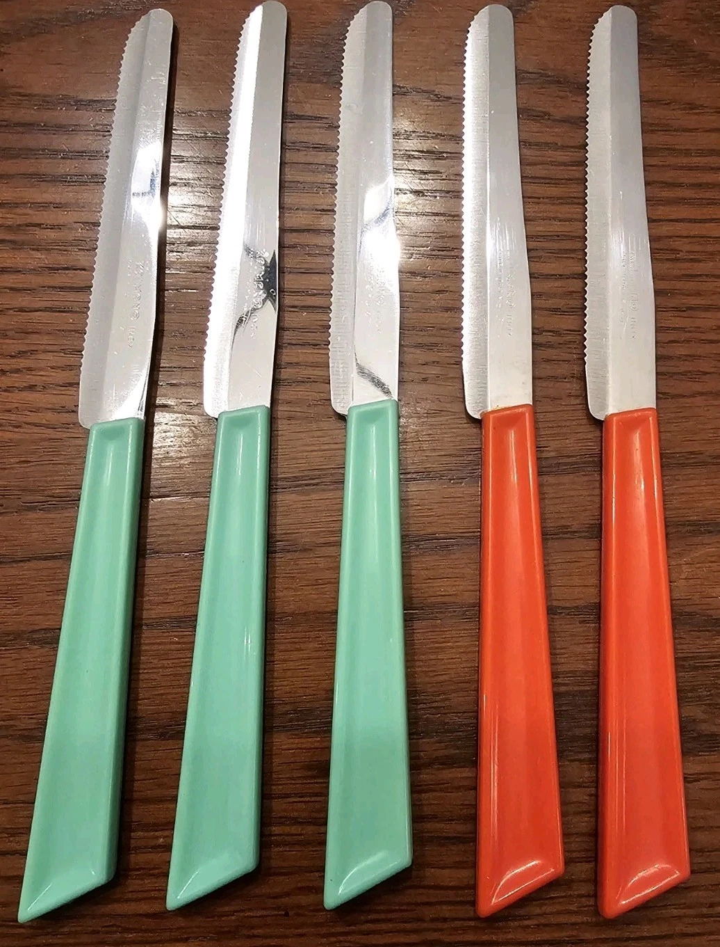 Lot 5 Vintage KAIMANO Inox Stainless Serrated Steak Knives Mint Green Red Italy
Opens in a new windo
