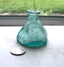 NICE AQUA EARLY  HING MOLD UMBRELLA  INK & CRUDELY MADE - 1860'S
