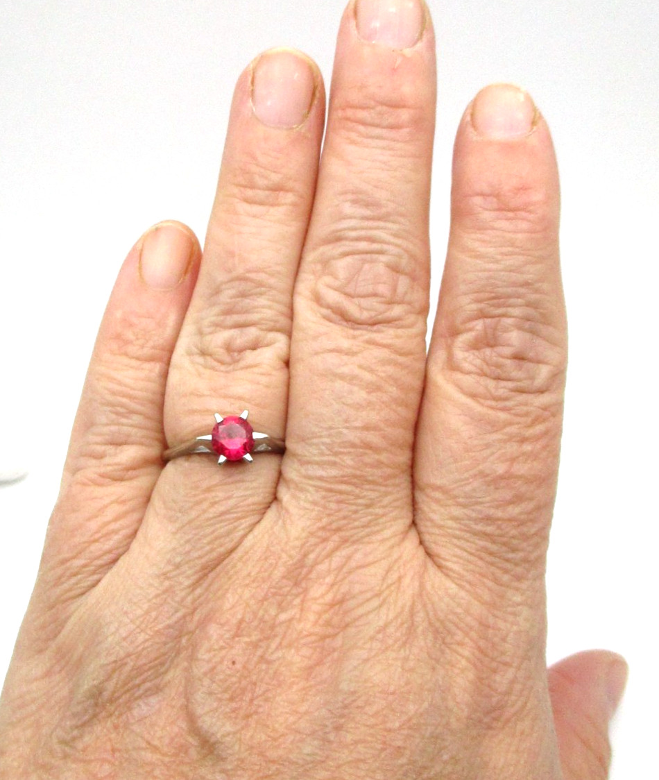 10K White Gold Ruby Solitaire Ring Size 7.50 - 7.… - image 5