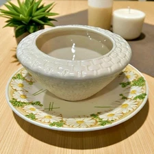 Metlox Poppytrail Sculpture Daisy Gravy Boat and Attached Underplate Cottagecore