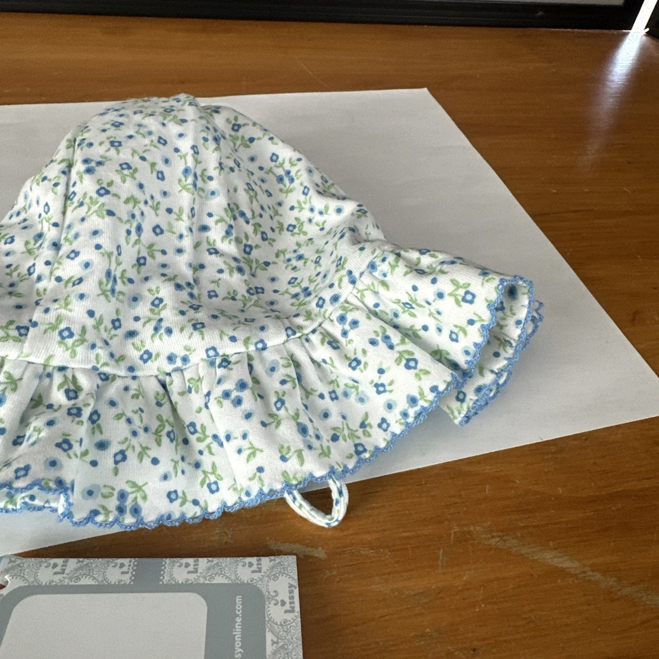 Sombrero con Volantes Kissy Kissy Talla Pequeña 0-3 Meses Nuevo Con Etiquetas Foto 3 de 4