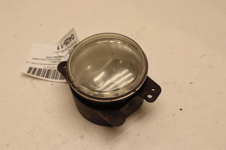2011-2014 DODGE CHARGER FRONT RIGHT PASSENGER BUMPER FOG LIGHT LAMP OEM - Image 3 of 4