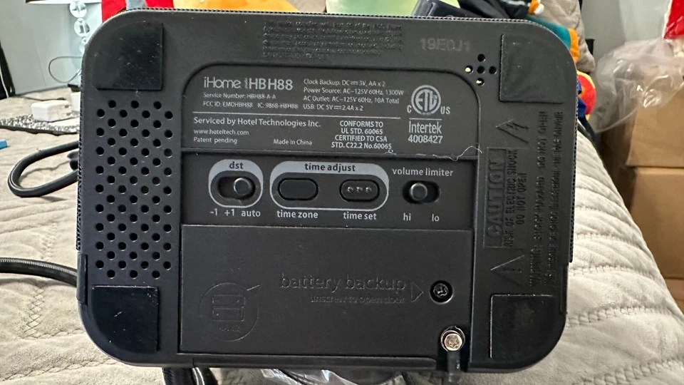 (2) iHome HBH88 Bluetooth Bedside Alarm Clock w/ Dual AC Outlets & USB Charging - Image 4 of 4