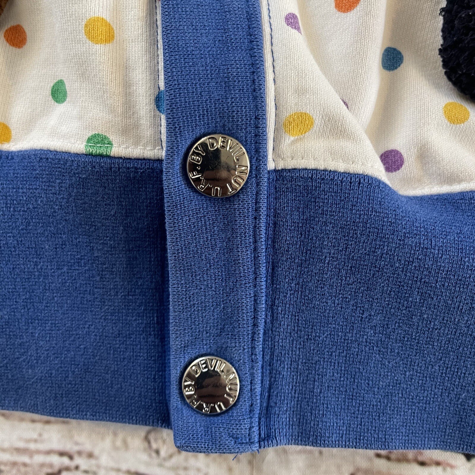 Devil Nut Under Red Flag Michael Sweater Size XL … - image 5