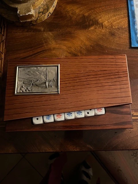 Cofanetto in legno carte da gioco e dadi con bassorilievo argento MIDA perfetto - Immagine 2 di 4