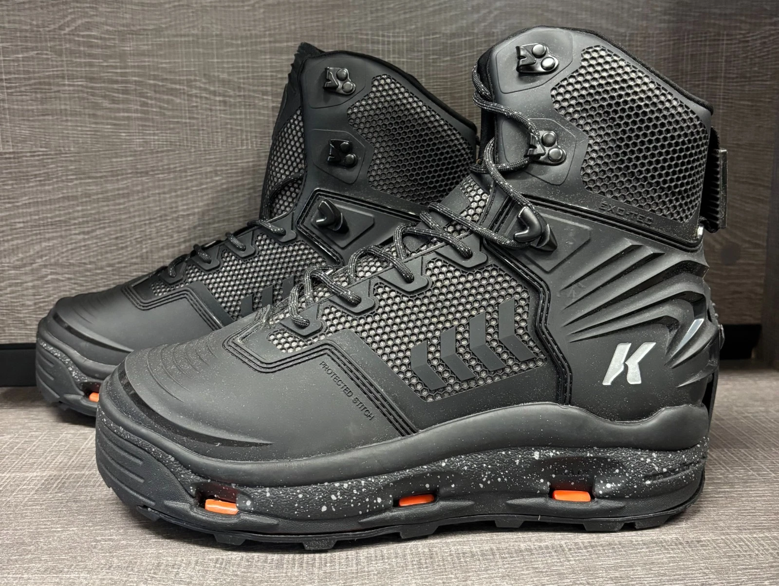 Men's Korkers River Ops Wading Boots w/Felt & Vibram XS Trek Soles - Size 12