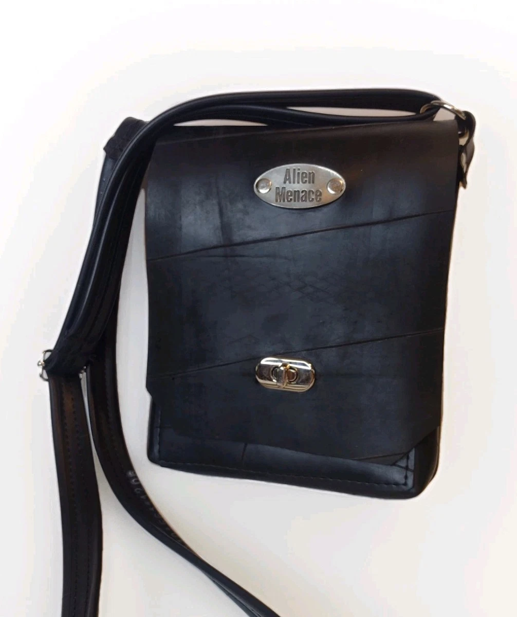 Messenger & Cross Body Black 1990s Vintage Bags, Handbags & Cases