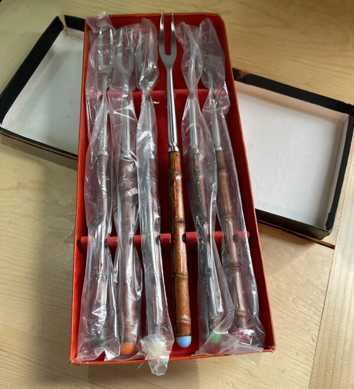 Vintage Fondue Forks 6 Piece Bamboo Handles Stainless Japan Made Collectibles
Opens in a new window