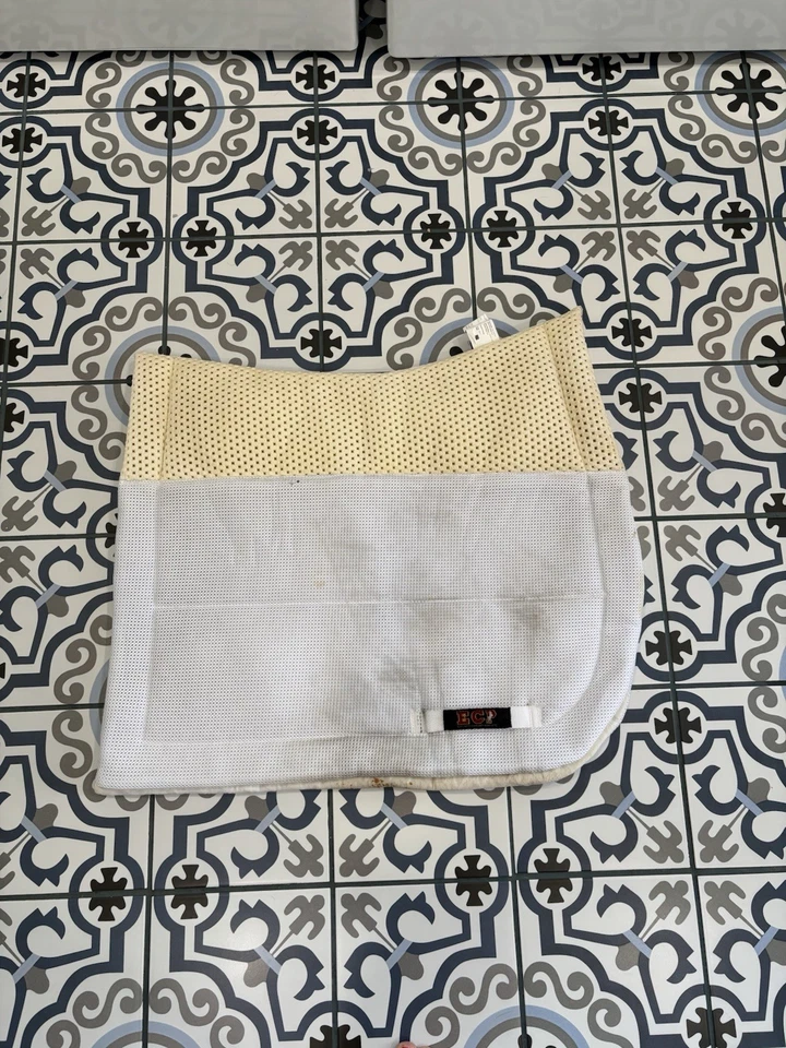 ECP GRIP TECH DRESSAGE PAD - Image 3 of 4