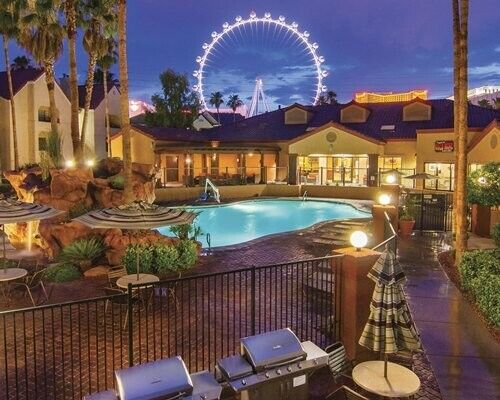 Holiday Inn - Las Vegas Desert Club - FREE 2024 USAGE - BIENNIAL EVEN     *76915 - Picture 1 of 13