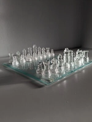 Echequier en verre - Photo 1/4