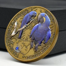 Hyacinth Macaw Gold Plated Challenge Coin World Rare Animal Collectibles Medal