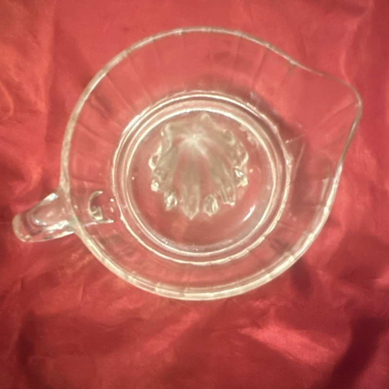 Vintage Clear Glass Manual Citrus Juicer with Handle, Spout, Traditional Style