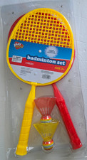 Play Right Red Badminton 4 Pce Set, Indoor/Outdoor 2 Rackets 2 Birdies Brand New