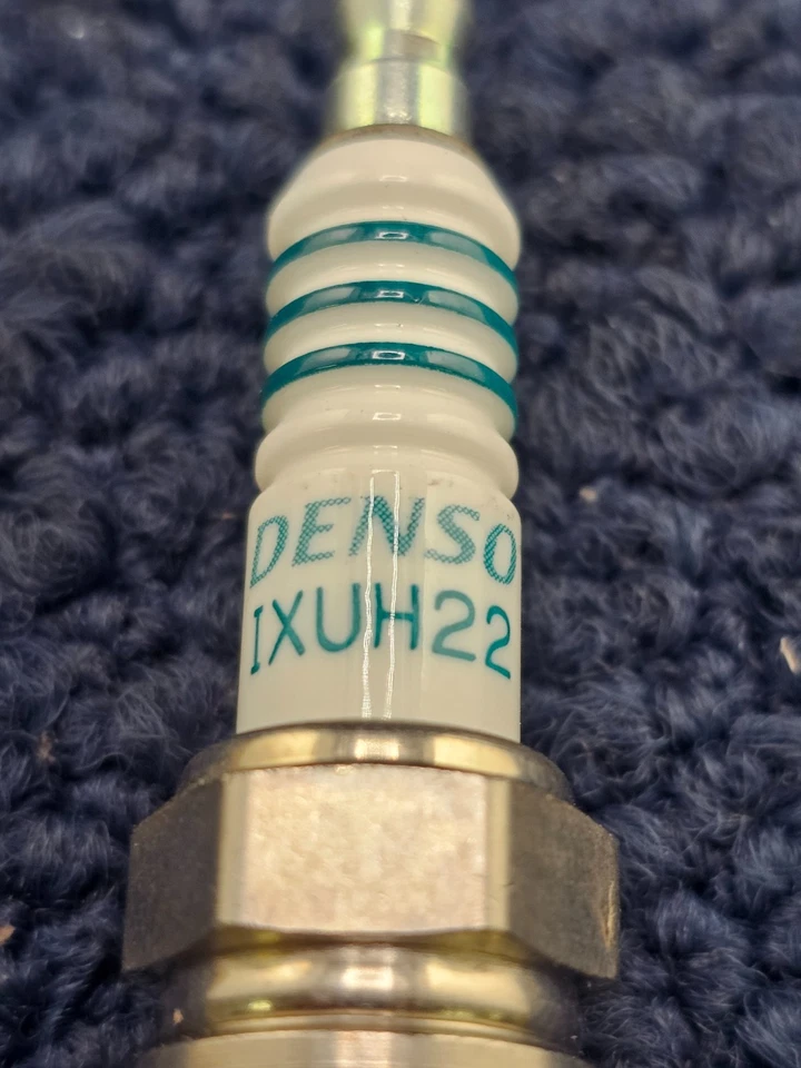 (CANTIDAD 4) Bujía de alimentación de iridio Denso 5353 IXUH22 para Kia Soul 2010-2011 Foto 4 de 4