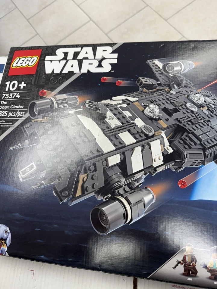 LEGO Star Wars: The Onyx Cinder 75374 NEW SEALED! - Image 4 of 4