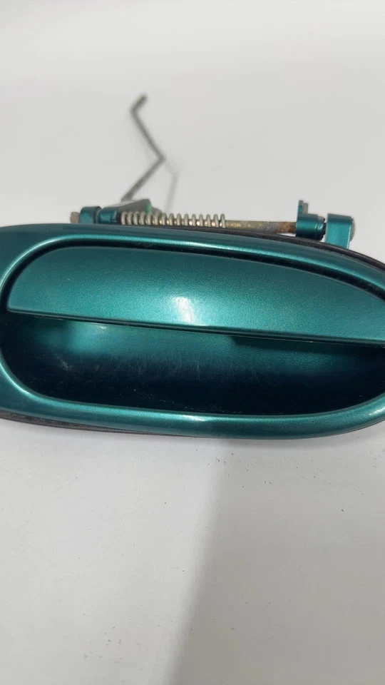 1999-2004 Oldsmobile Alero RH Front Outside Door Handle Painted Blue Green - Imagem 2 de 4