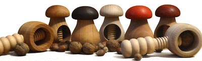 Neuer Nussknacker aus Holz - sehr massiv - 9 Sorten tolles Weihnachtsgeschenk