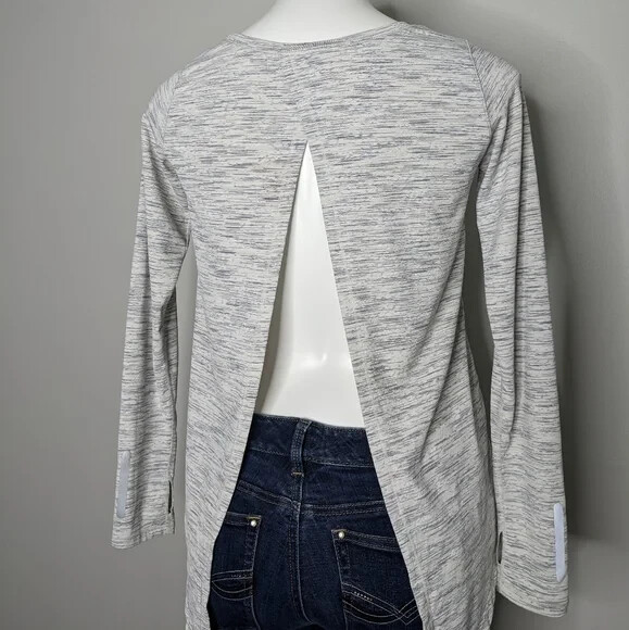 Zyia heathered grey open split back long sleeve t… - image 5