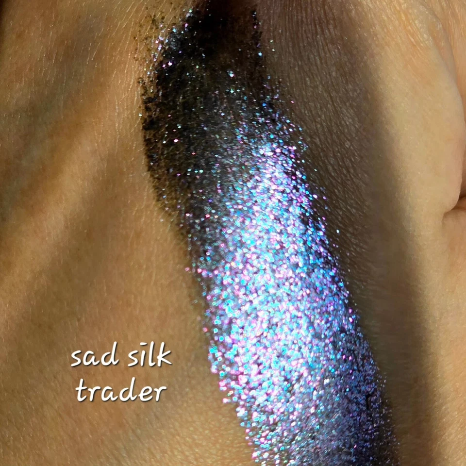 Multichromes Bundle 5 Pressed Pans Holographic Eyeshadows Duochrome Iridescent  - Image 4 of 4