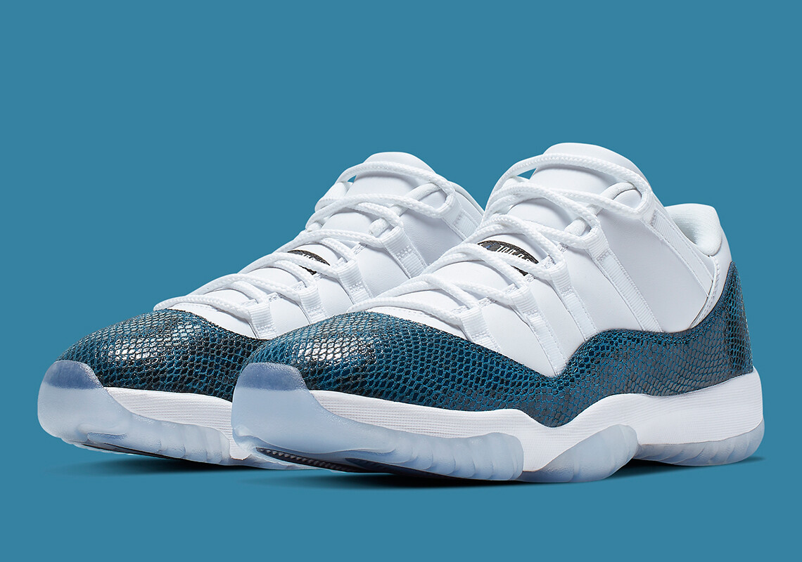 2019 Nike Air Jordan 11 XI Retro Low Snakeskin Navy Size 9.5