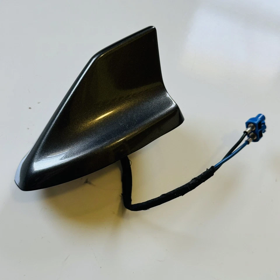 ✅ Antena montada en el techo Ford Fusion Shark Fin 2017 2018 2019 2020 OEM Foto 2 de 4
