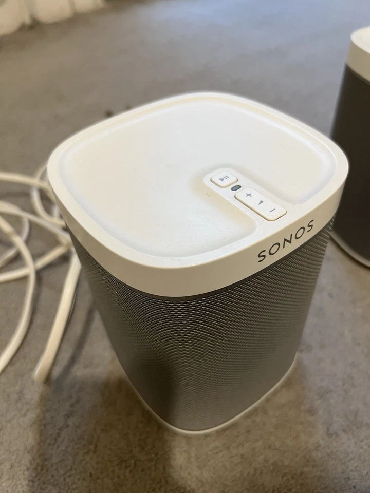 Sonos Play:1 Gen 1 Wireless WiFi Smart Speakers Pair - White - Image 3 of 4