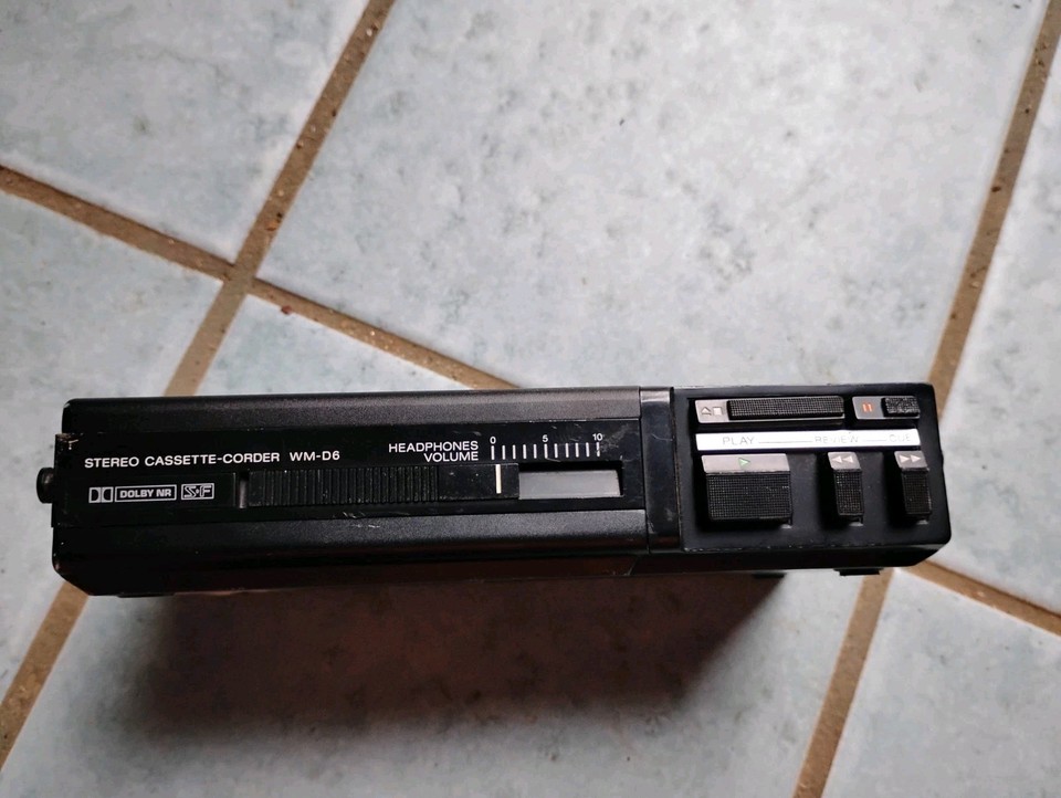 Nice Sony WM-D6 Walkman Professional Cassette Recorder Player