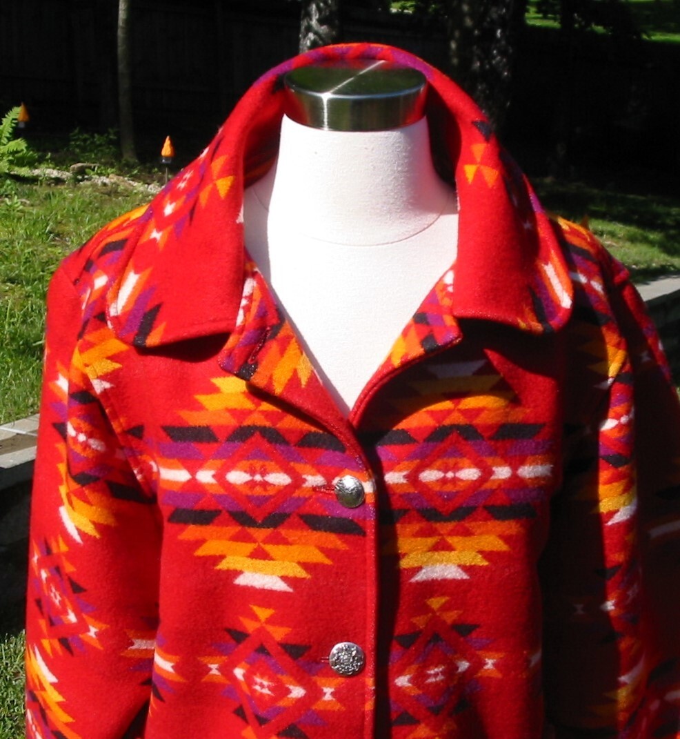 Super Cute Wool Pendleton Blanket Jacket EUC Ladi… - image 3