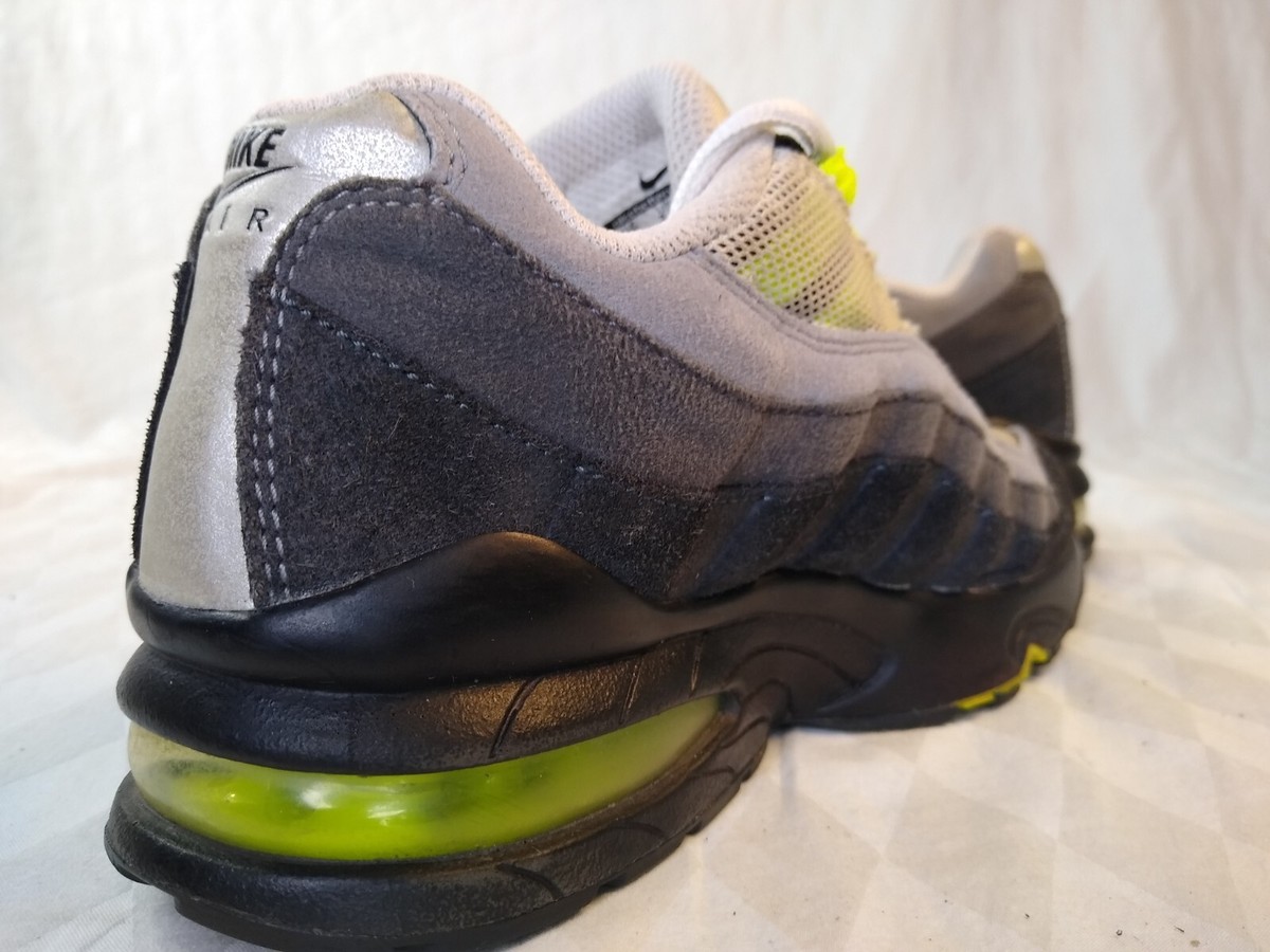 Nike Boys Air Max 95' 307565-036 Gray Shoes Sneakers Size 4Y Nike Boys Air Max 95' 307565-036 Gray Shoes Sneakers Size 4Y