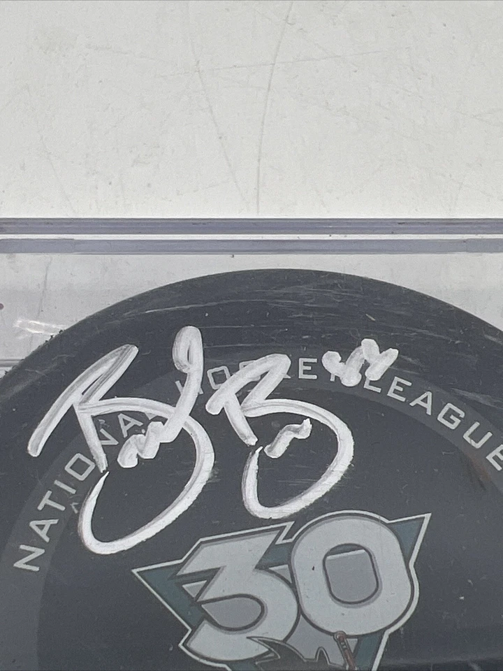 Disco de juego oficial firmado por Brent Burns NHL Foto 2 de 4